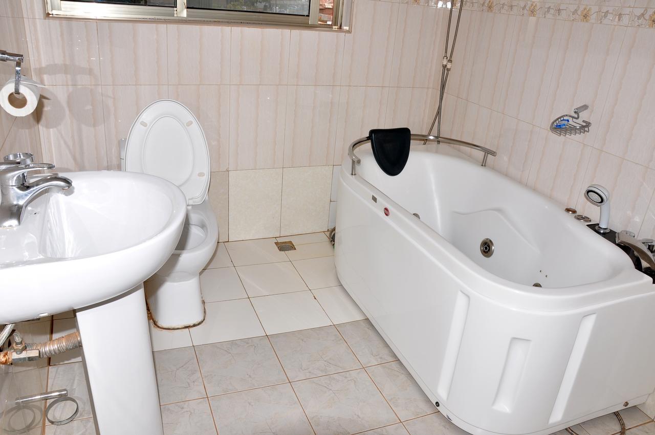 Unik Hotel Kireka Экстерьер фото
